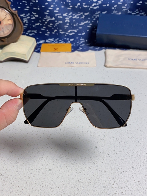 ルイヴィトンサングラス内部構造